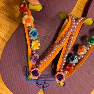 Decorated havaianas flip flop size youths size 2